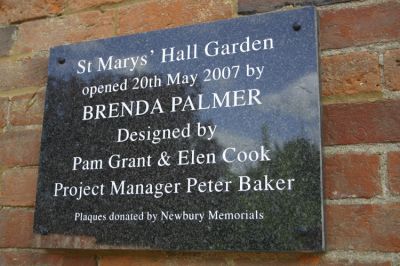 Click to view full size image
==============
02MG03_084
The plaque revealed - tricky little things those apostrophes
By Tony Morris
02MG03_084
The plaque revealed - tricky little things those apostrophes
By Tony Morris