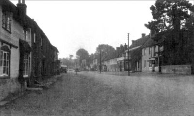Click to view full size image
==============
03_1WS005_3
Winchester St looking south with a good view of the west side of the street. Note the poles for telephone lines
From Jim Stickland
03_1WS005_3
Winchester St looking south with a good view of the west side of the street. Note the poles for telephone lines
From Jim Stickland