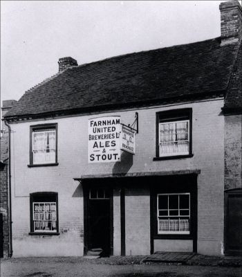 Click to view full size image
==============
03_1WS013_2
Another view of the Three Horseshoes
From Brian Burgess
03_1WS013_2
Another view of the Three Horseshoes
From Brian Burgess
