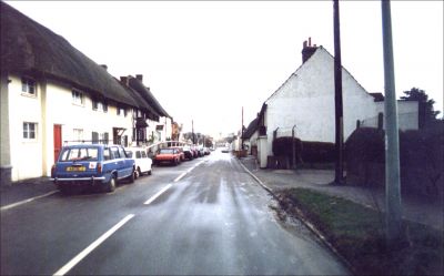 03_1WS020_1
From the old Airpak factory entrance looking back towards the crossroads - 1986 

From Brian Burgess
