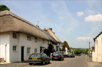 Click to view full size image
==============
03_1WS022_5
Nice fresh thatch on the cottages - 2006
By Tony Morris
03_1WS022_5
Nice fresh thatch on the cottages - 2006
By Tony Morris