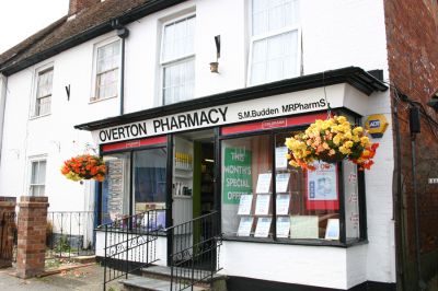 Click to view full size image
==============
03_1WS037_2
We are very lucky to have our village pharmacy which works closely with the village doctors' surgery - photographed in August 2006
By Tony Morris
03_1WS037_2
We are very lucky to have our village pharmacy which works closely with the village doctors' surgery - photographed in August 2006
By Tony Morris