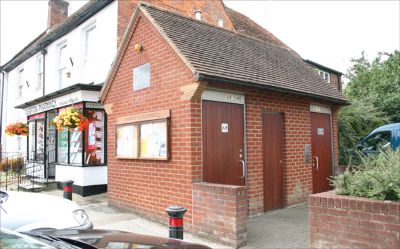 03_1WS038_1
Modern public loos by the Community Centre - August 2006 

By Tony Morris
