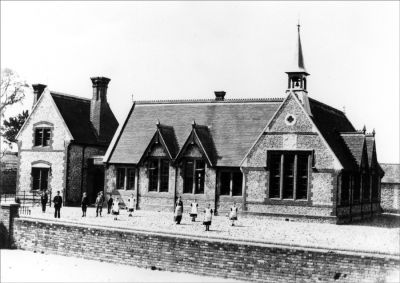 03_1CC040_0
Overton School 1868 - the year it opened 

From Jim Stickland
