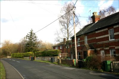 04KR007_4
Frank Smith renovated and extended the remaining school property and named it Penny School. It can be seen on the left of the photograph next to he terraced cottages - photo 2006 

By Tony Morris
