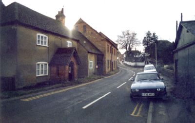 04TM01_02_01
Town Mill November 1986. A corn mill on this site was recorded in the Domesday Book of 1086 and it functioned as such for many years. It was rebuilt by Portals in 1900 and used as a rag house. Some years later it was no longer needed for rag processing and was used by Portals as a store. During World War Two part of the building was used by Airpak, a quilt manufacturer. By the 1980s it had become derelict and, with a new block added, was converted into residential accommodation in 1988. 

By Brian Burgess
