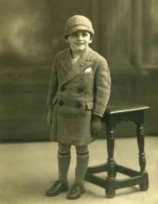 Click to view full size image
==============
04TM03_04_02
Colin aged 4
From Colin Inman
04TM03_04_02
Colin aged 4
From Colin Inman
