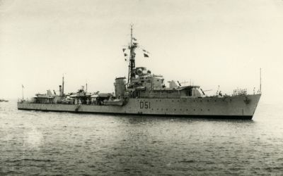 Click to view full size image
==============
04TM03_04_15
HMS Myngs
From Colin Inman
04TM03_04_15
HMS Myngs
From Colin Inman