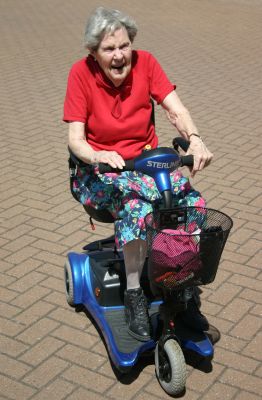 Click to view full size image
==============
04TM03_05_03
Katie enjoying an outing a few years ago.
By Tony Morris
04TM03_05_03
Katie enjoying an outing a few years ago.
By Tony Morris