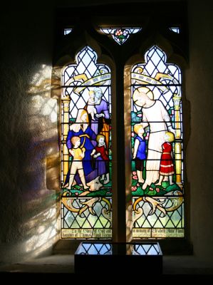 05_1CR004_07
St Mary's glass 

By Tony Morris
