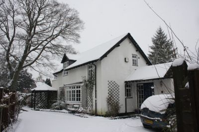 Click to view full size image
==============
05_2BSCT_019
The renovated "West Wing" in the snow of February 2009
By Tony Morris
05_2BSCT_019
The renovated "West Wing" in the snow of February 2009
By Tony Morris