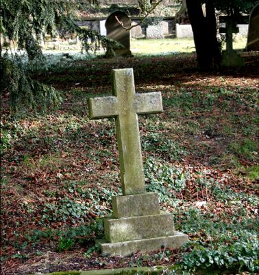 07_3AS004_4
The grave of Robert Portal at Ashe Church - March 2006. Also see the next picture. 

By Tony Morris
