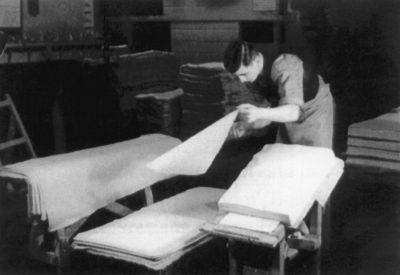 09PO032_4
Part of the hand-made paper process c.1950 

From English Heritage
