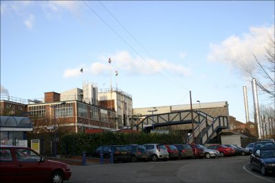 09PO041
Overton Mill by the railway station - 2006 

By Tony Morris
