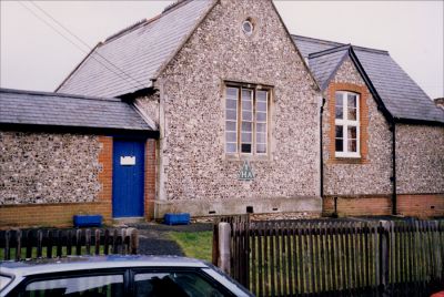 Click to view full size image
==============
10_3RL007_1
With the development of Lordsfield, the infants moved out and the premises became a Youth Hostel - photographed here in 1987
From Brian Burgess
10_3RL007_1
With the development of Lordsfield, the infants moved out and the premises became a Youth Hostel - photographed here in 1987
From Brian Burgess