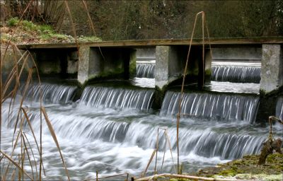 11TO040
The outflow from the settlement ponds into the main river - February 2006 

By Tony Morris
