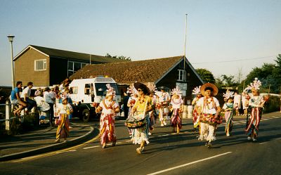 Click to view full size image
==============
15_1OC002_01_3
The parade through the village - turning out of Station Road towards the village centre
Fron Glennys Birch
15_1OC002_01_3
The parade through the village - turning out of Station Road towards the village centre
Fron Glennys Birch