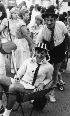 Click to view full size image
==============
15_1OC003_01_07
Contestants in the wheelbarrow race - David Birch in the wheelbarrow with Mr Bridges?
From Glennys Birch
15_1OC003_01_07
Contestants in the wheelbarrow race - David Birch in the wheelbarrow with Mr Bridges?
From Glennys Birch