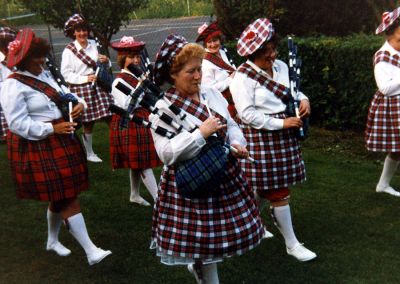 15_1OC004_01_01
Another year and another entry from The Green clan - this time "The Green Pipes and Drums" 

From Glennys Birch

