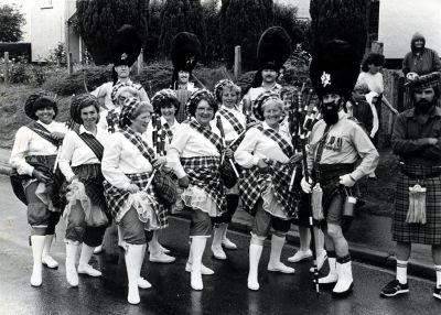 15_1OC004_01_03
All well covered up under their kilts 

From Glennys Birch
