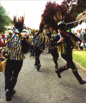 Click to view full size image
==============
15_2SF001_16_3
Morris dancers - 3
By John Thomas
15_2SF001_16_3
Morris dancers - 3
By John Thomas