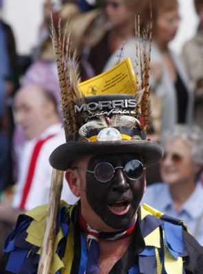 15_2SF003_1_05_01
Now, he MUST be a Morris man - one of the Hook Eagles 

By Tony Morris
